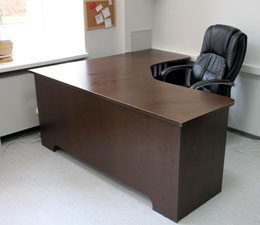 офисные столы для персонала